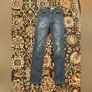 New Paige Skinny Jeans size 25!